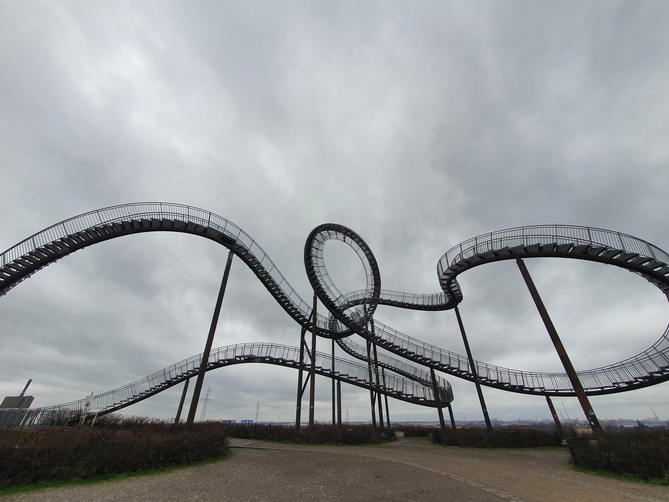 Tiger & Turtle, the strange roller coaster to climb just a stone’s throw from the Netherlands